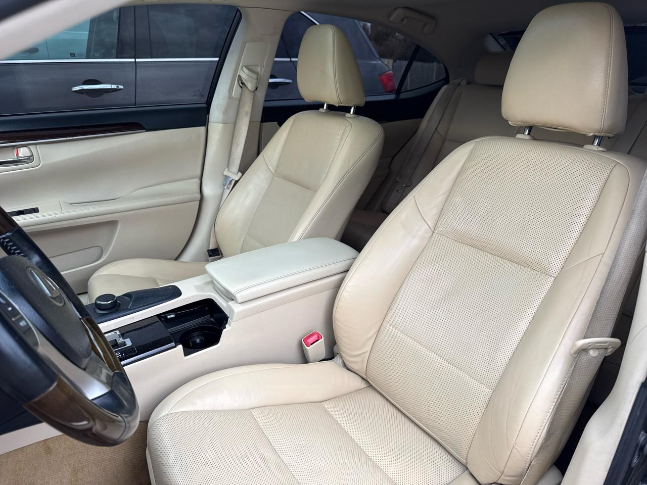 Lexus ES 350 Sedan 2013