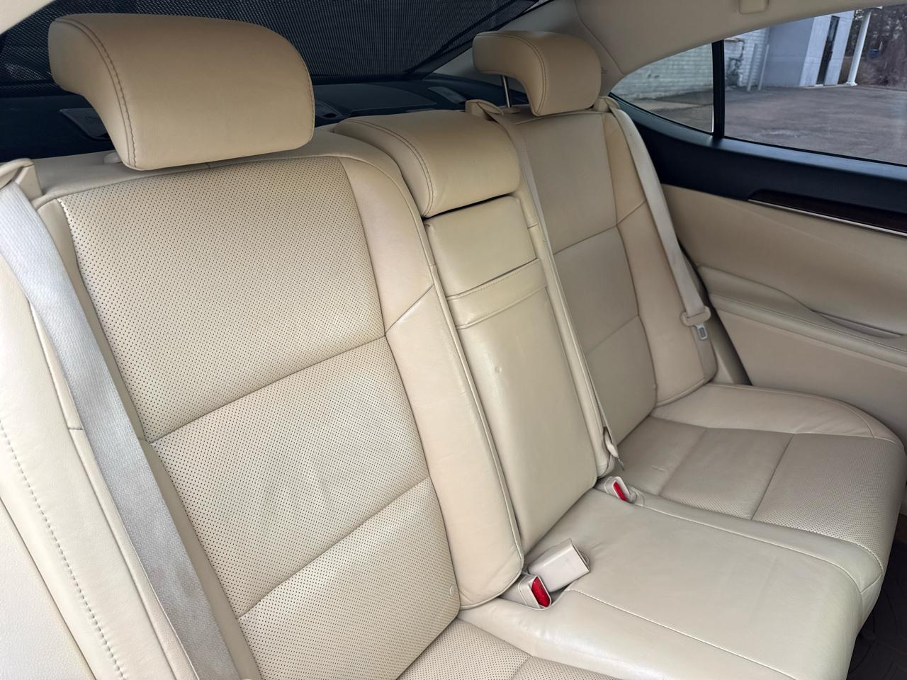 Lexus ES 350 Sedan 2013