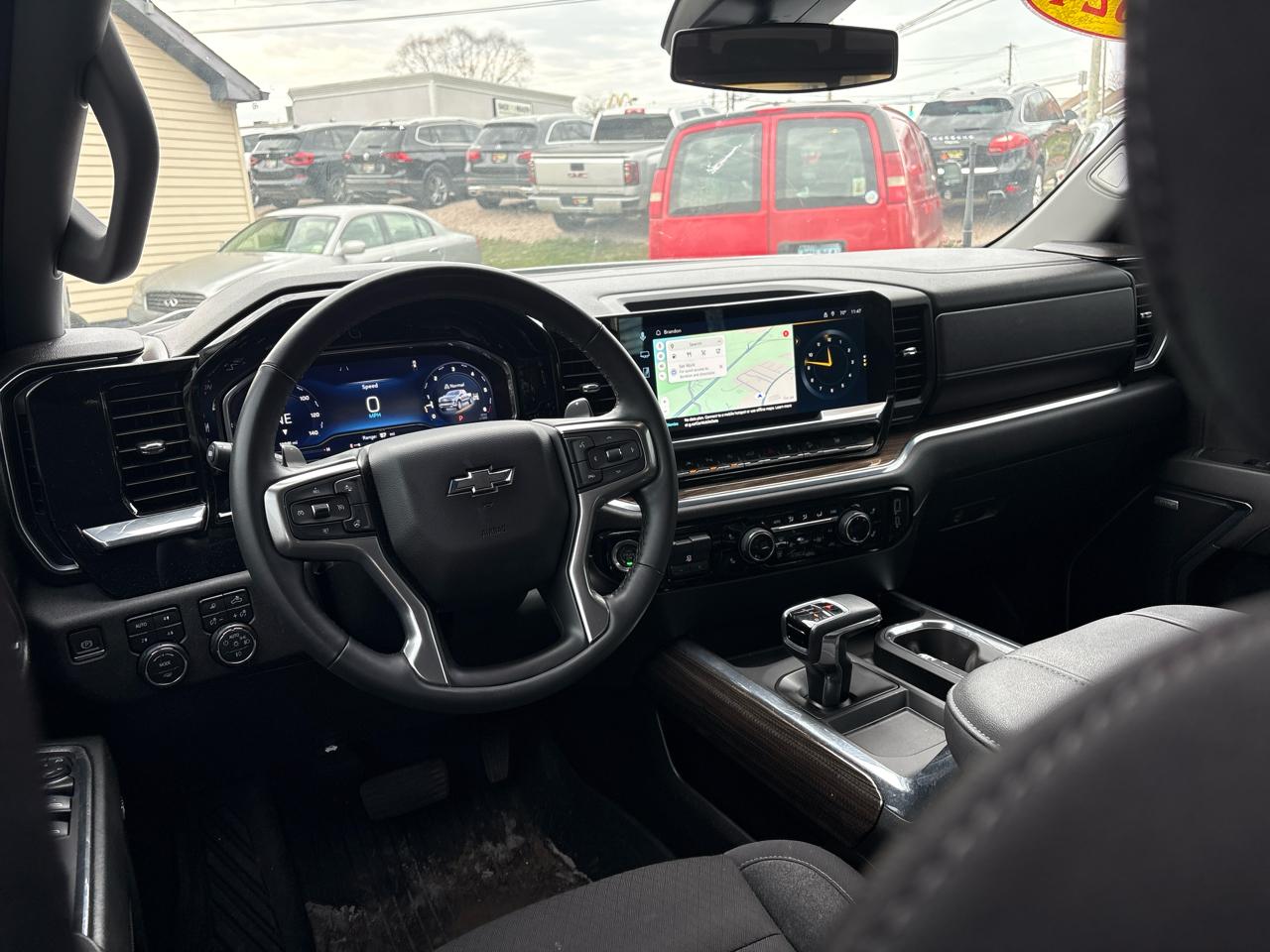 Chevrolet Silverado 1500 2LT Crew Cab 4WD 2024