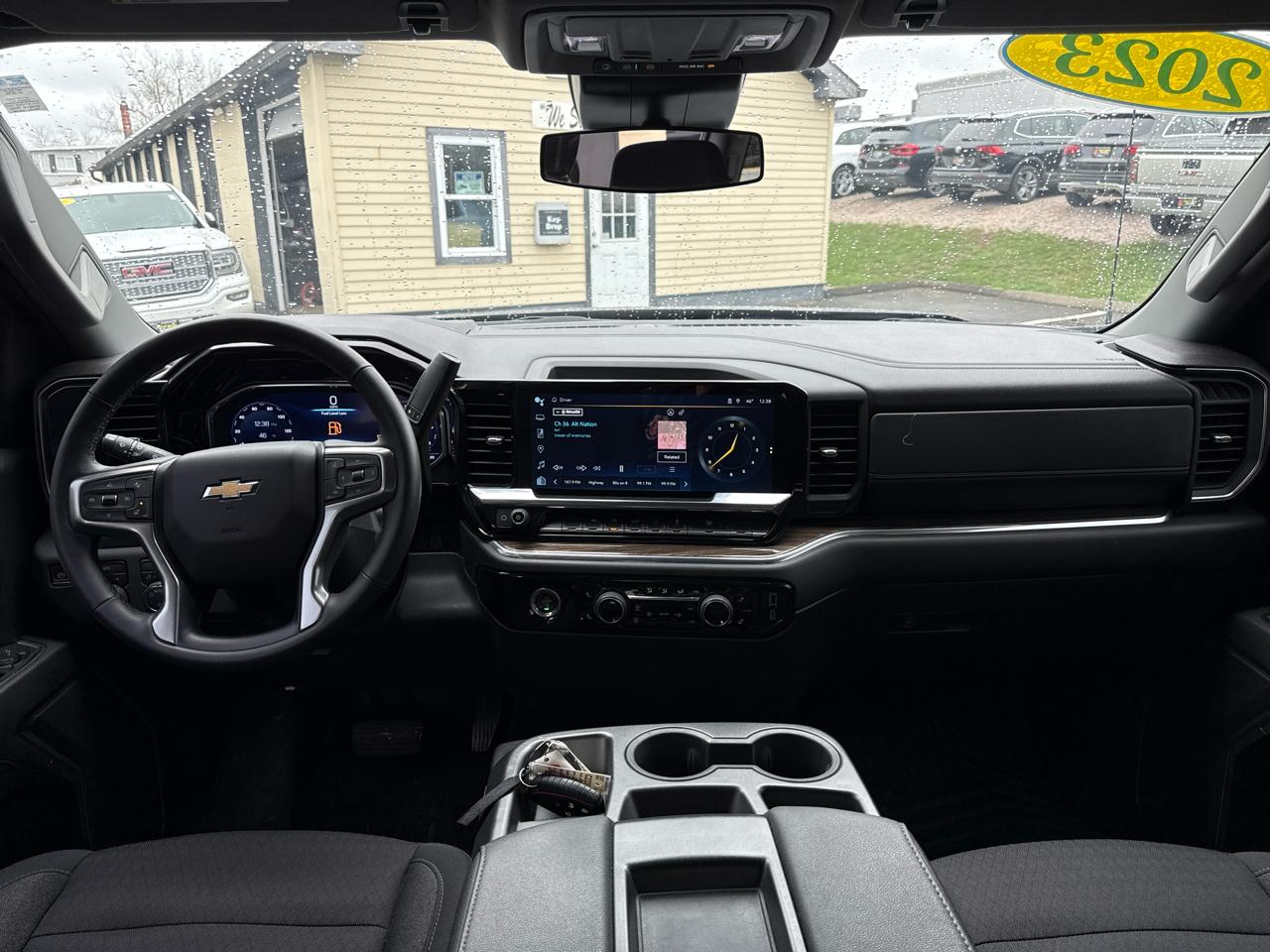 Chevrolet Silverado 1500 LT Crew Cab 4WD 2023