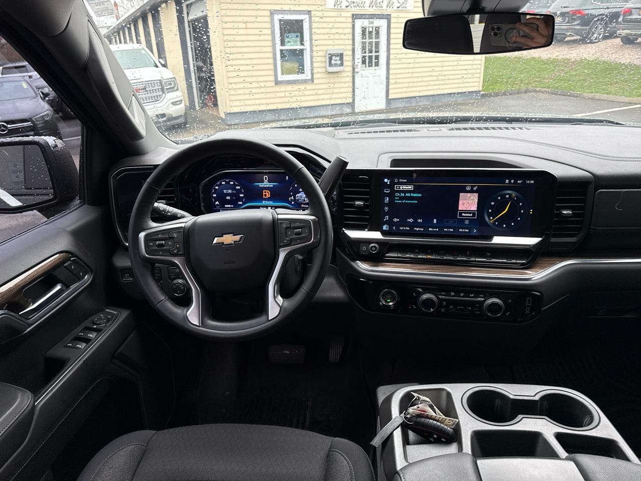 Chevrolet Silverado 1500 LT Crew Cab 4WD 2023