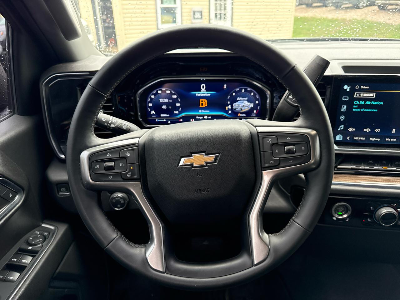 Chevrolet Silverado 1500 LT Crew Cab 4WD 2023