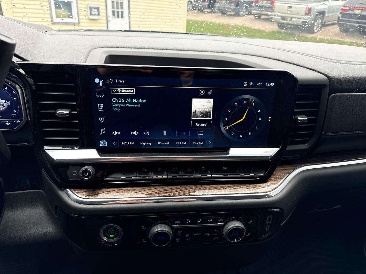 Chevrolet Silverado 1500 LT Crew Cab 4WD 2023