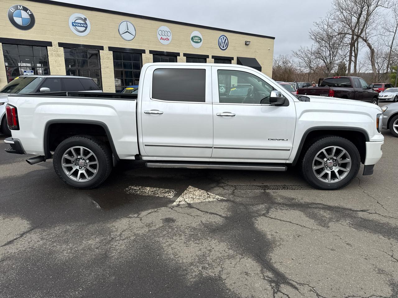 GMC Sierra 1500 Denali Crew Cab Long Box 4WD 2016