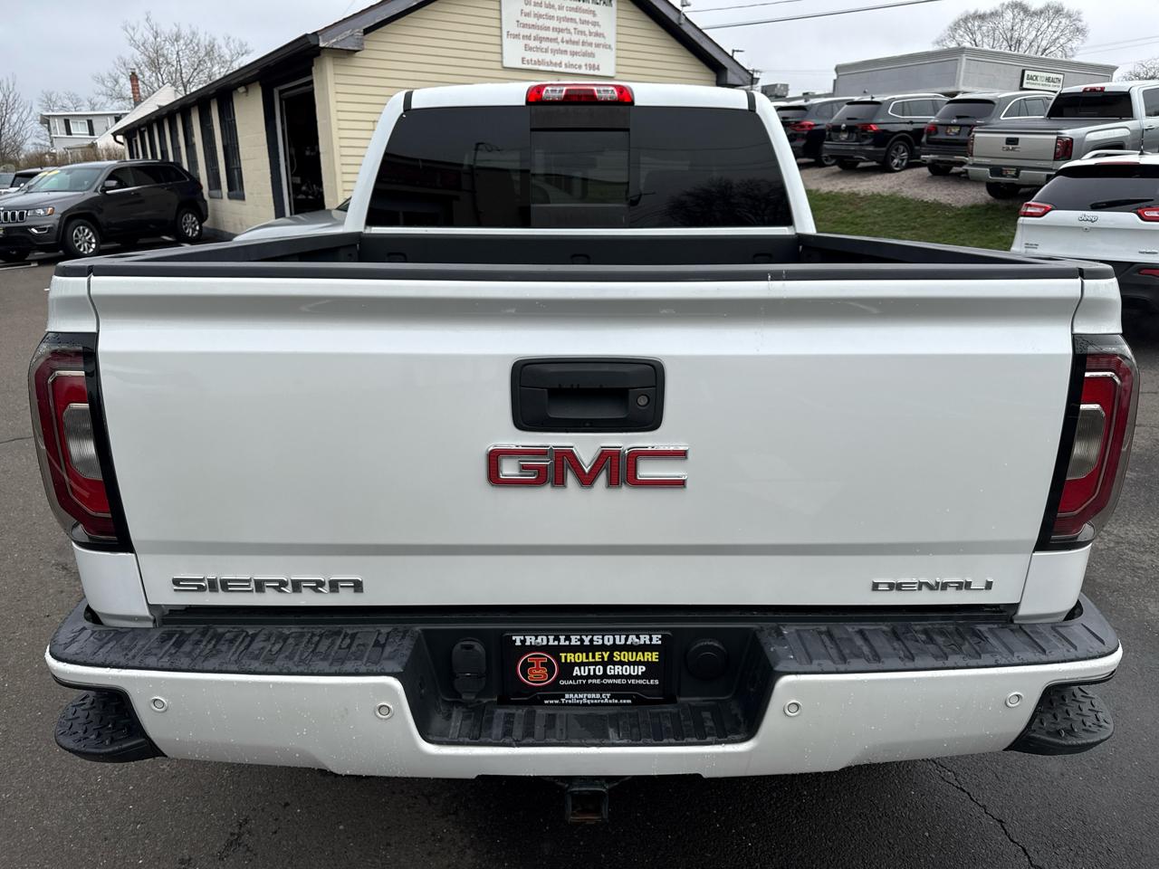 GMC Sierra 1500 Denali Crew Cab Long Box 4WD 2016