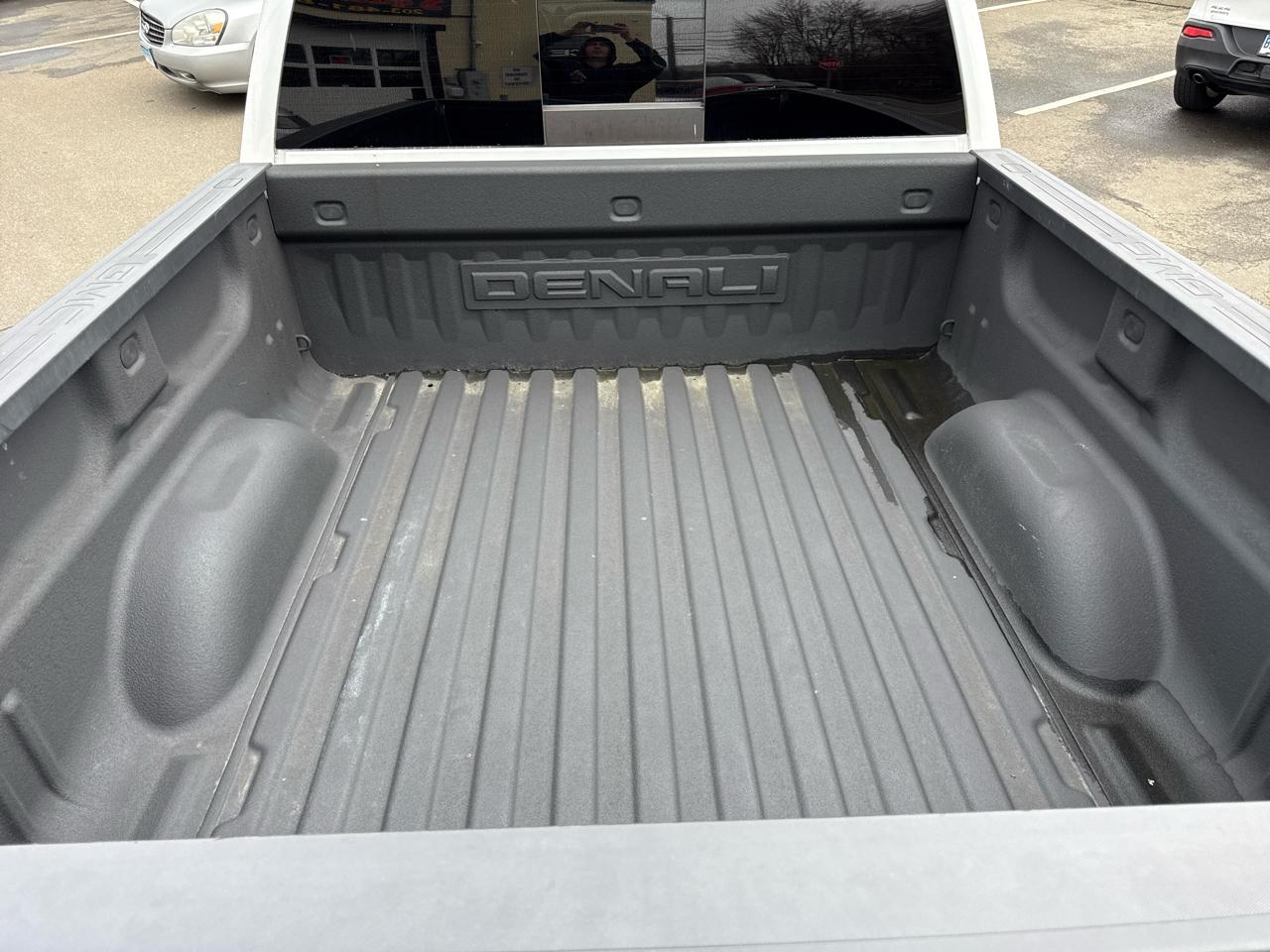 GMC Sierra 1500 Denali Crew Cab Long Box 4WD 2016