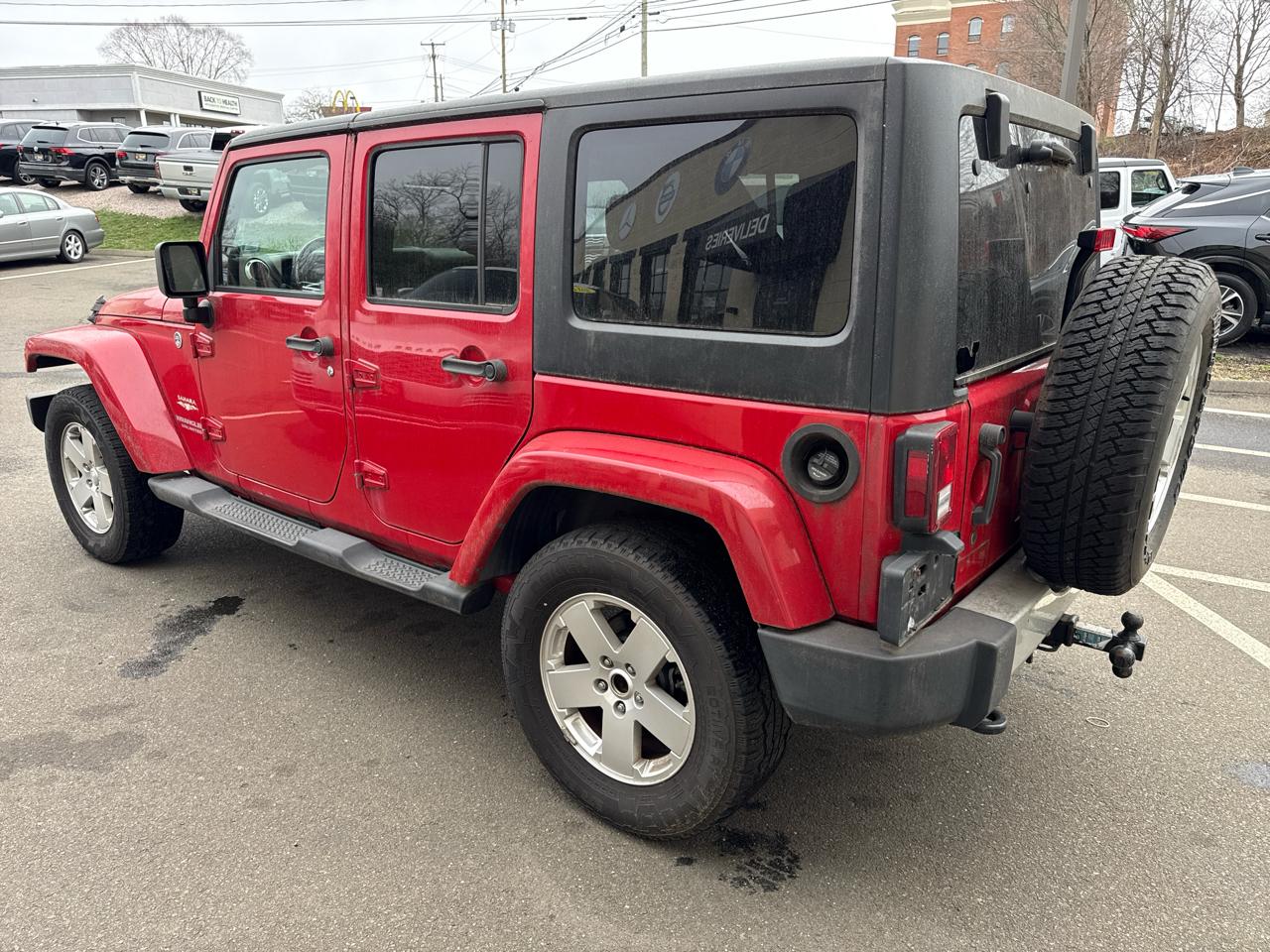 Jeep Wrangler Unlimited Sahara 4WD 2011