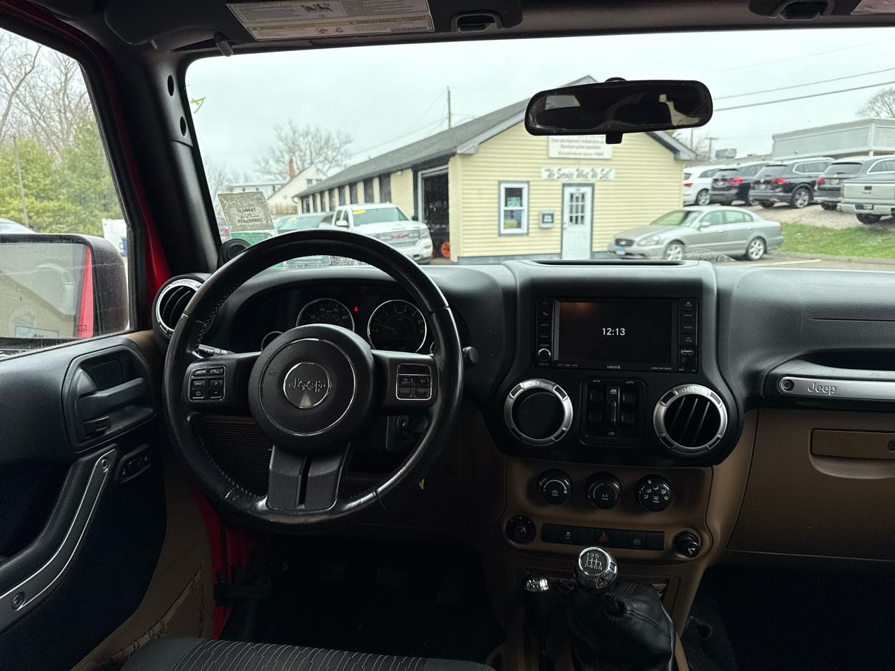 Jeep Wrangler Unlimited Sahara 4WD 2011