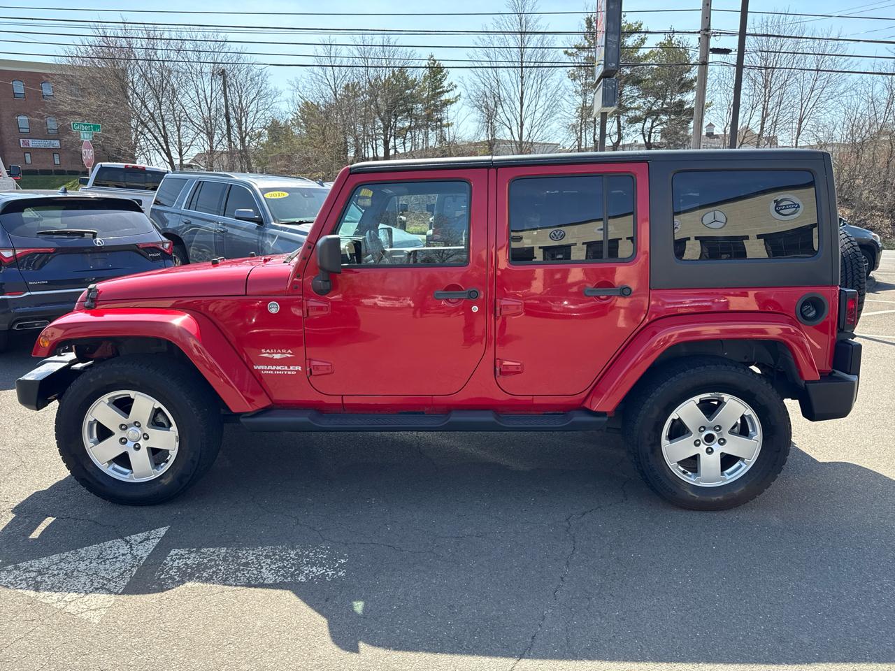 Jeep Wrangler Unlimited Sahara 4WD 2011