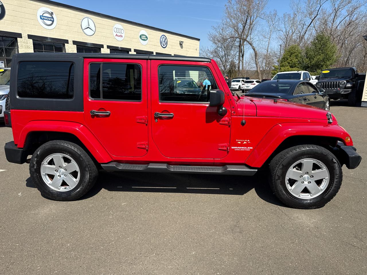 Jeep Wrangler Unlimited Sahara 4WD 2011