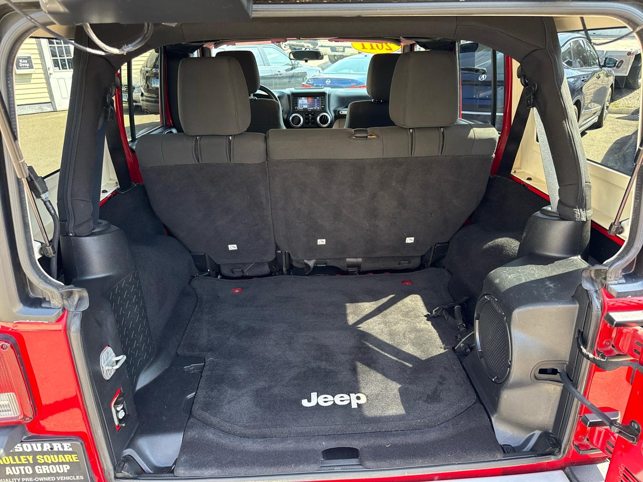 Jeep Wrangler Unlimited Sahara 4WD 2011