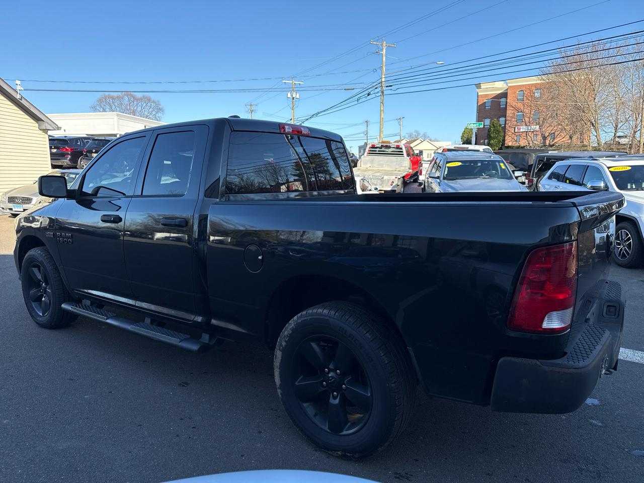 RAM 1500 Tradesman Quad Cab 4WD 2016