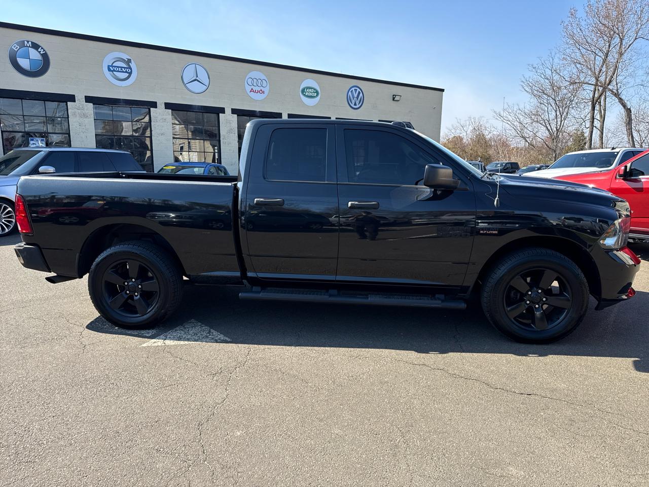 RAM 1500 Tradesman Quad Cab 4WD 2016