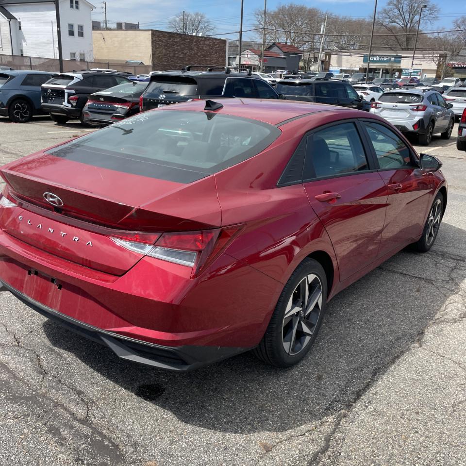 Hyundai Elantra SEL 2023