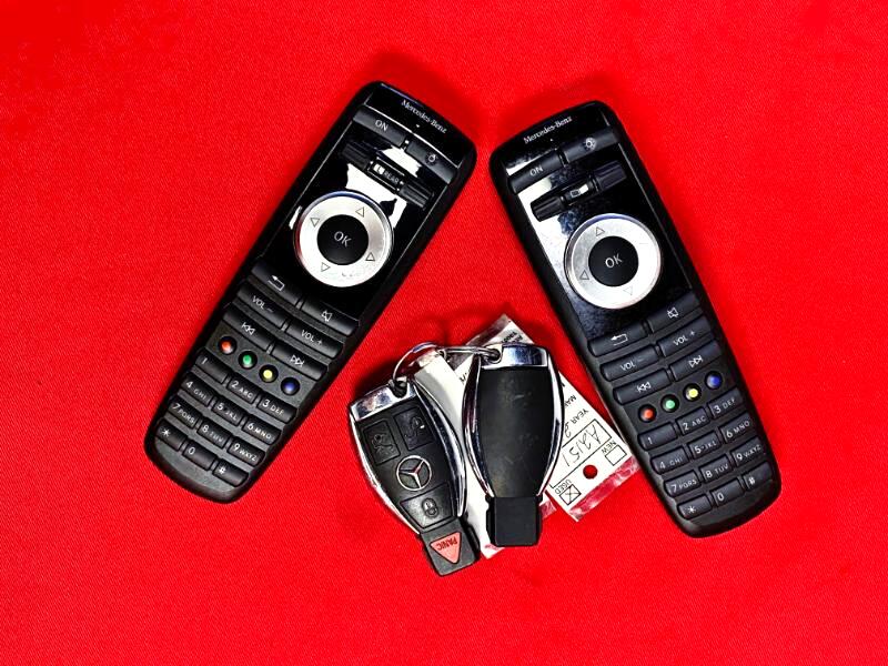 Mercedes-Benz S-Class S63 AMG 2012 Mercedes-Benz S-Class S63 AMG 2012