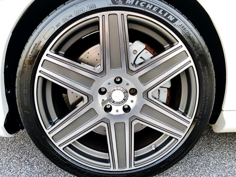 Mercedes-Benz S-Class S63 AMG 2012 Mercedes-Benz S-Class S63 AMG 2012