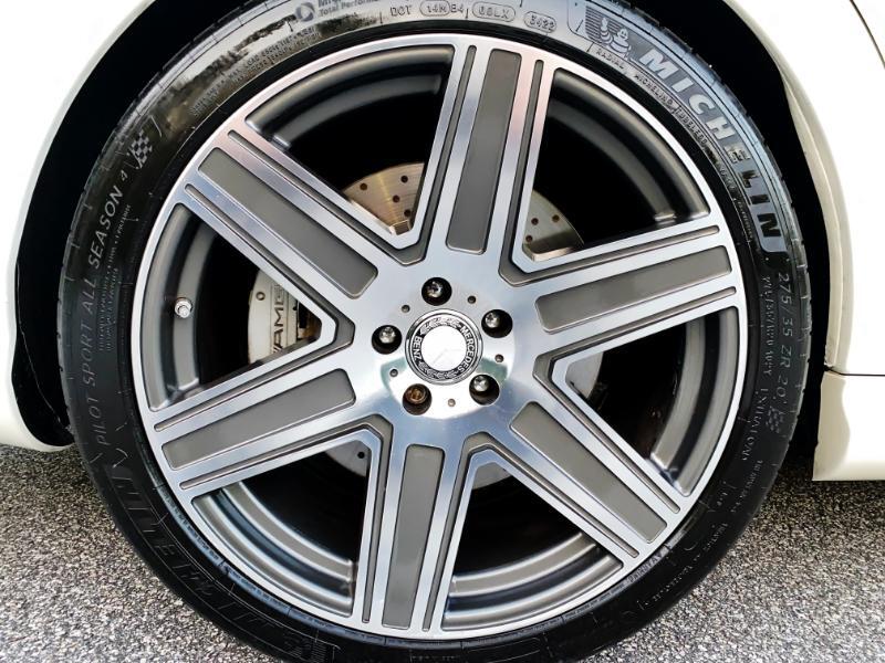 Mercedes-Benz S-Class S63 AMG 2012 Mercedes-Benz S-Class S63 AMG 2012