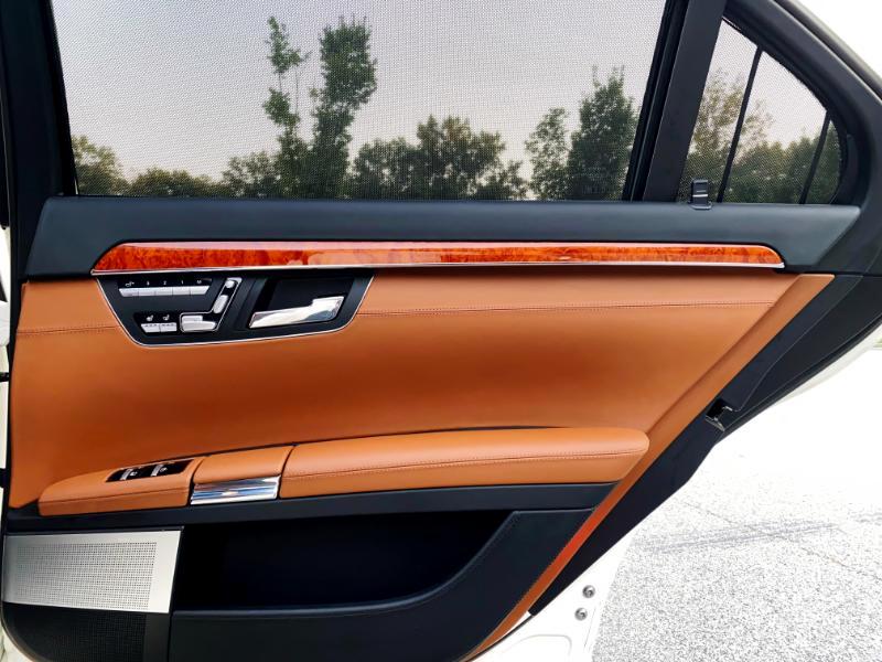 Mercedes-Benz S-Class S63 AMG 2012 Mercedes-Benz S-Class S63 AMG 2012