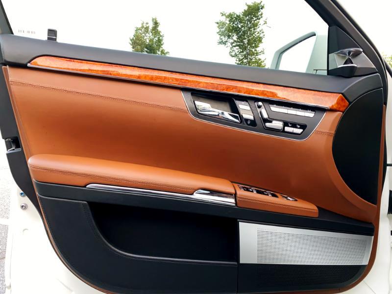 Mercedes-Benz S-Class S63 AMG 2012 Mercedes-Benz S-Class S63 AMG 2012