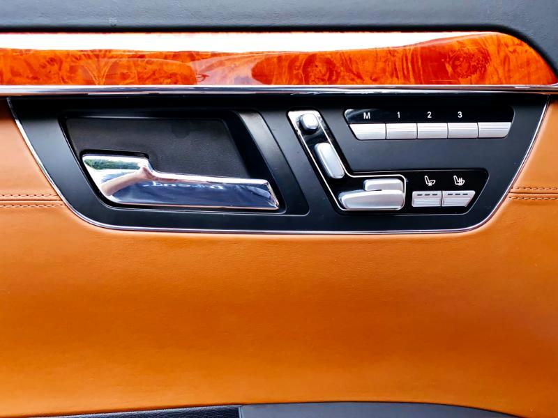 Mercedes-Benz S-Class S63 AMG 2012 Mercedes-Benz S-Class S63 AMG 2012