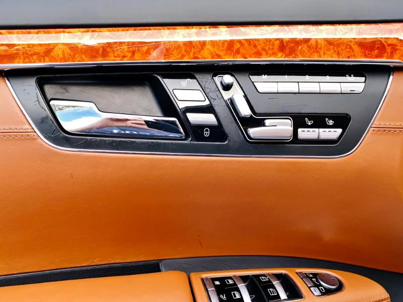 Mercedes-Benz S-Class S63 AMG 2012 Mercedes-Benz S-Class S63 AMG 2012