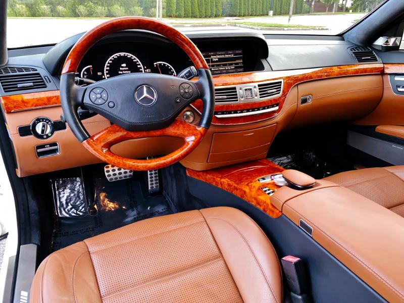 Mercedes-Benz S-Class S63 AMG 2012 Mercedes-Benz S-Class S63 AMG 2012