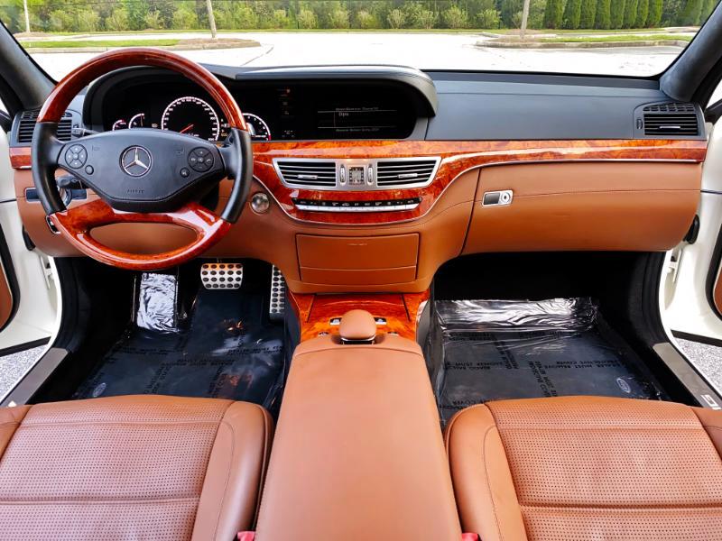 Mercedes-Benz S-Class S63 AMG 2012 Mercedes-Benz S-Class S63 AMG 2012