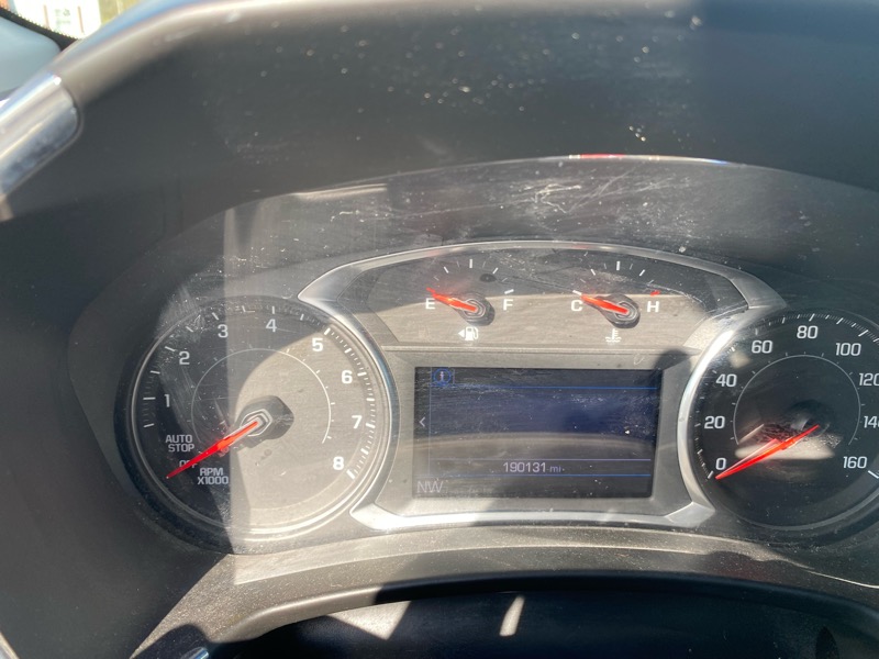 2020 Chevrolet Equinox LT photo 3