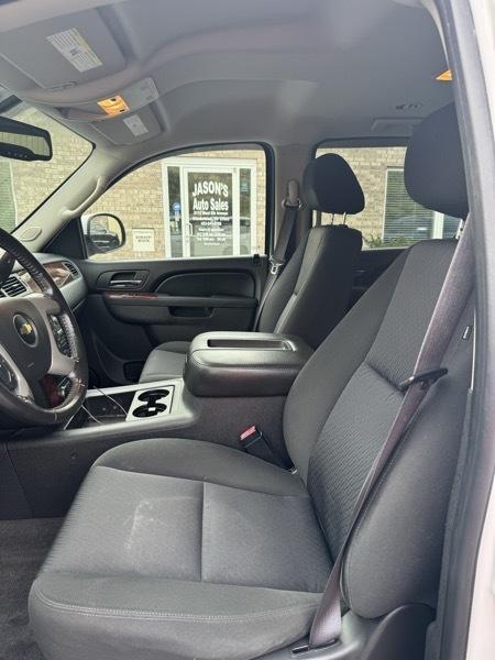 Chevrolet Suburban LS 1500 4WD 2011