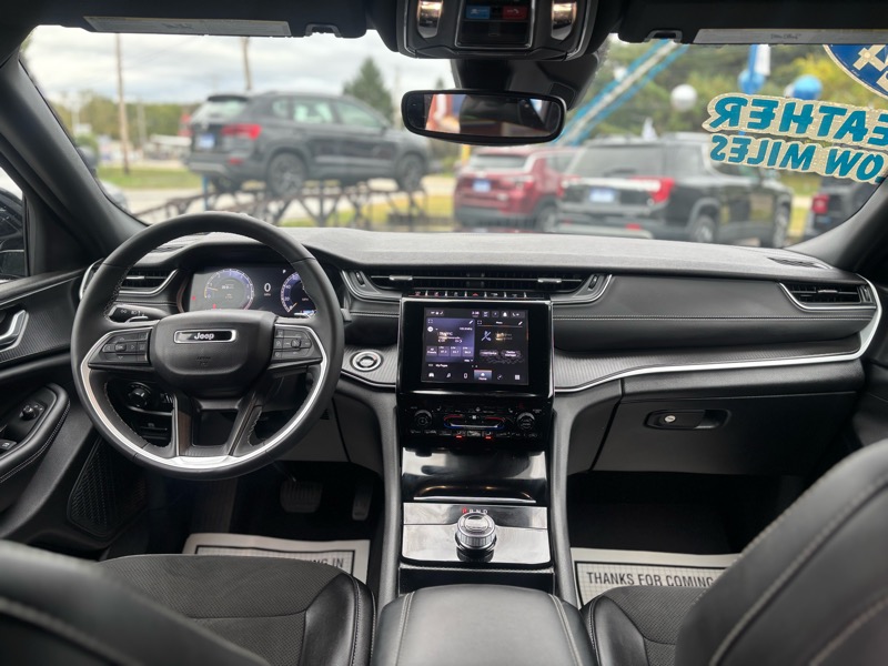 Jeep Grand Cherokee L Altitude 4D SUV 4WD 2024