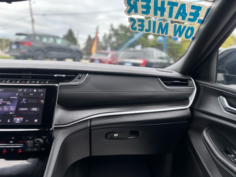 Jeep Grand Cherokee L Altitude 4D SUV 4WD 2024