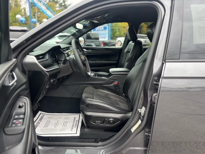 Jeep Grand Cherokee L Altitude 4D SUV 4WD 2024