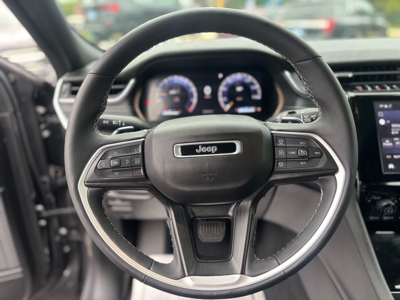 Jeep Grand Cherokee L Altitude 4D SUV 4WD 2024
