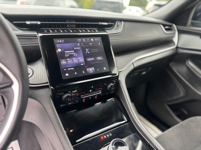 Jeep Grand Cherokee L Altitude 4D SUV 4WD 2024