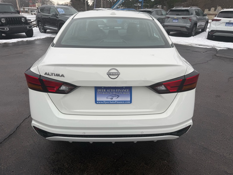 Nissan Altima 2.5 SV 2025