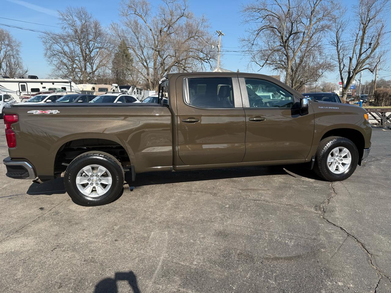 Chevrolet Silverado 1500 LT Crew Cab 4WD 2024