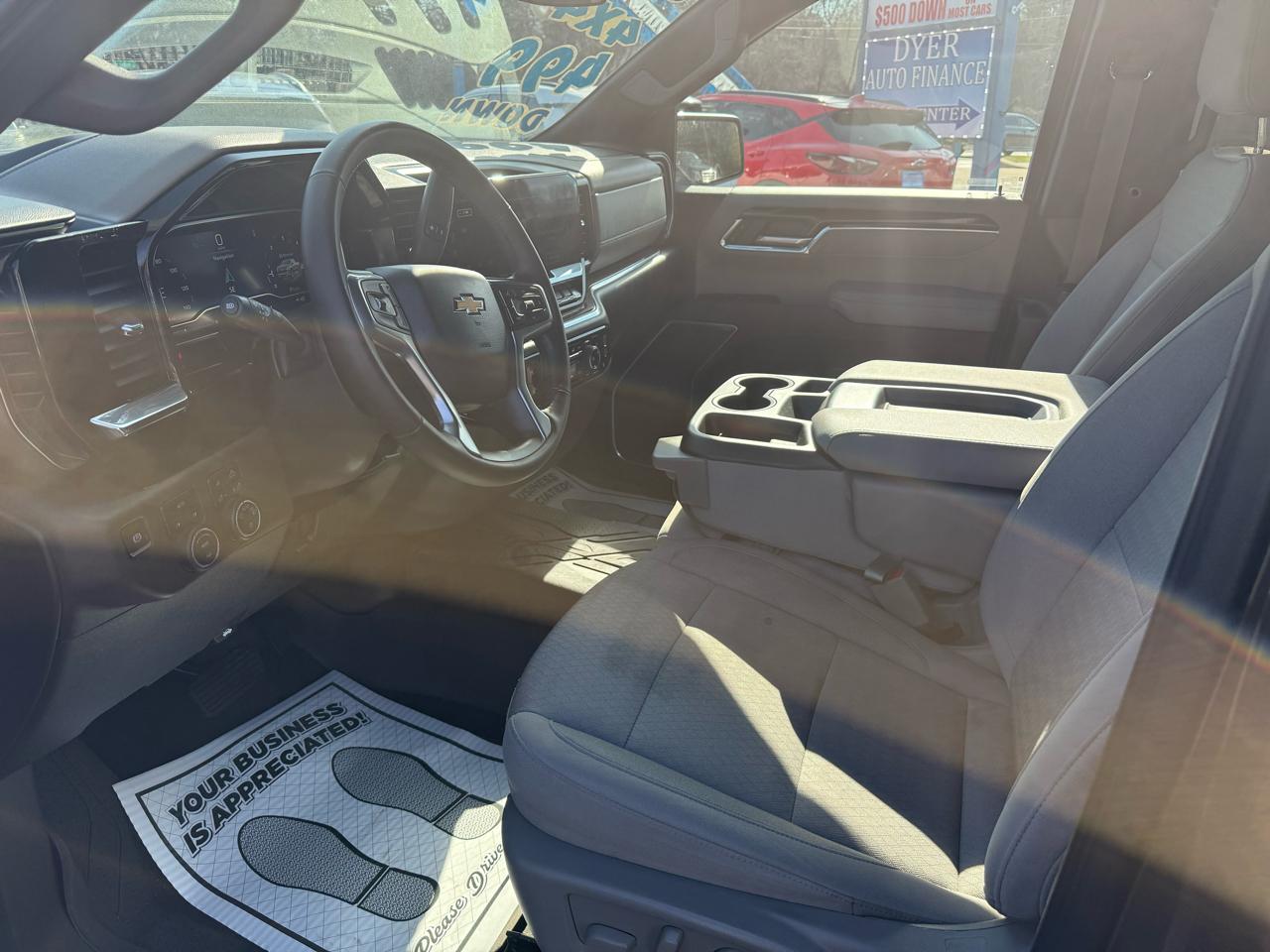 Chevrolet Silverado 1500 LT Crew Cab 4WD 2024