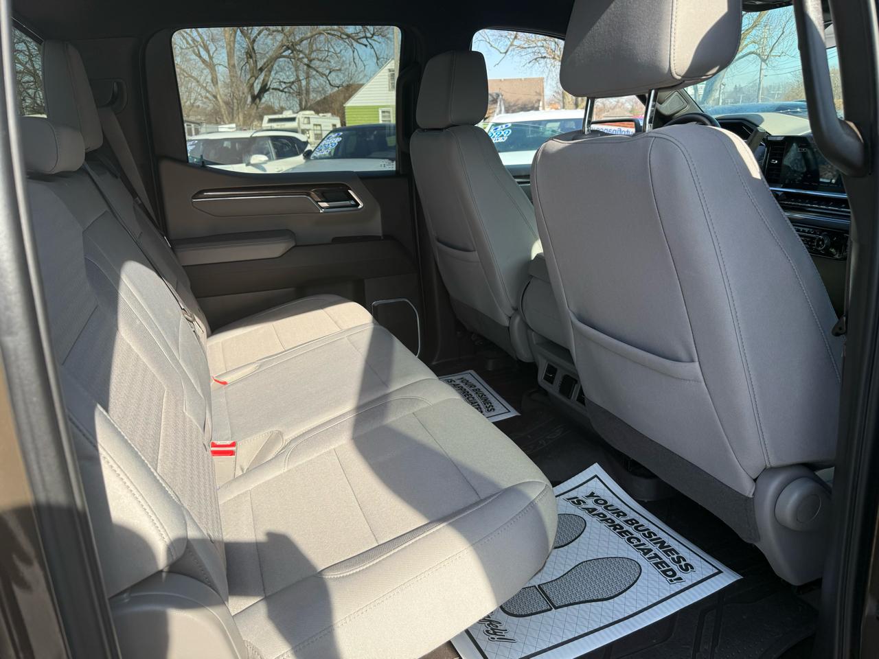 Chevrolet Silverado 1500 LT Crew Cab 4WD 2024