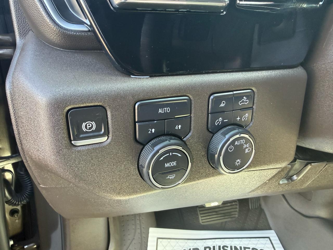 Chevrolet Silverado 1500 LT Crew Cab 4WD 2024