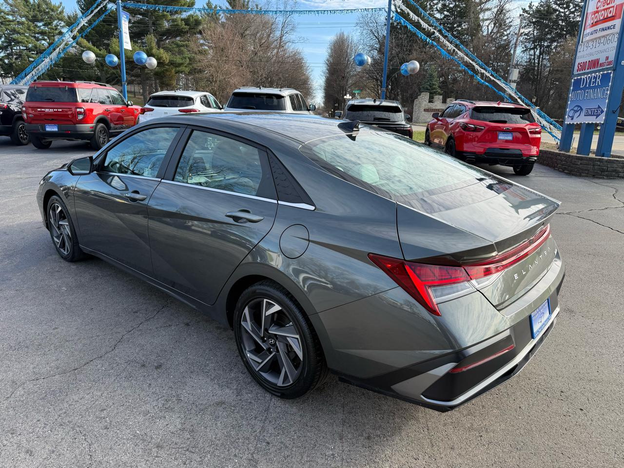 Hyundai Elantra Limited 2025