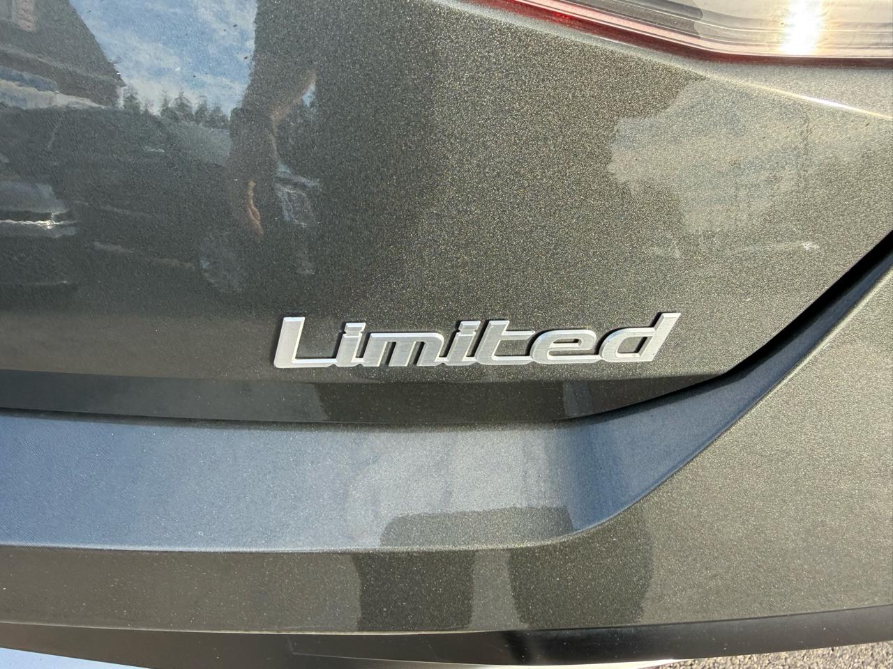 Hyundai Elantra Limited 2025