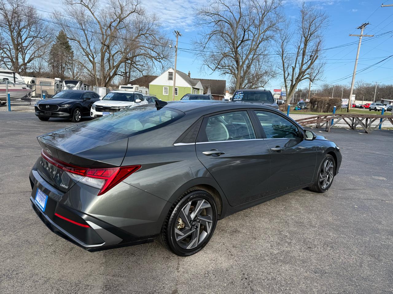 Hyundai Elantra Limited 2025