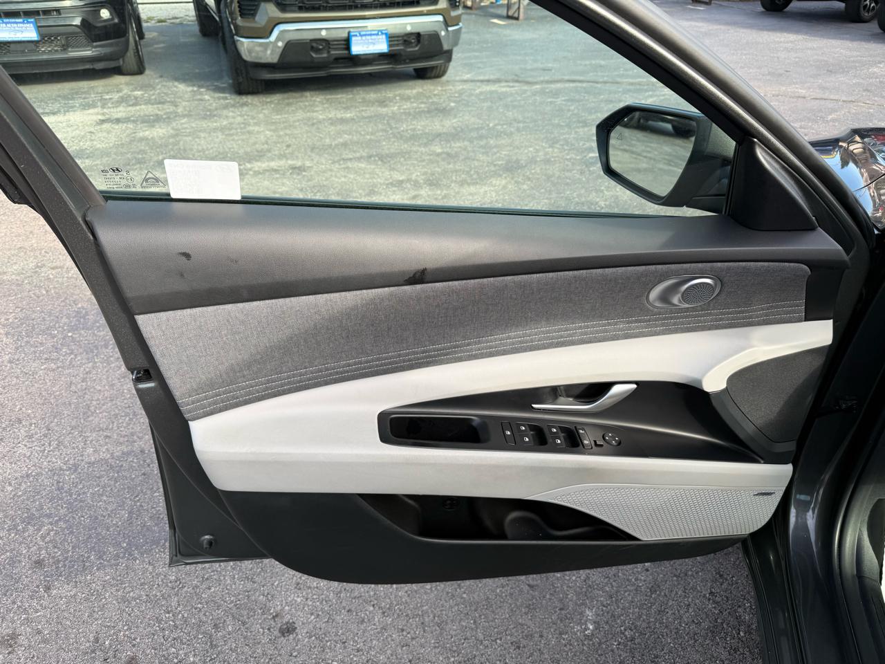 Hyundai Elantra Limited 2025