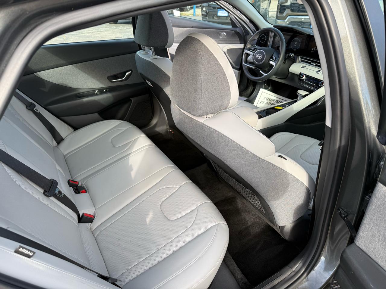 Hyundai Elantra Limited 2025