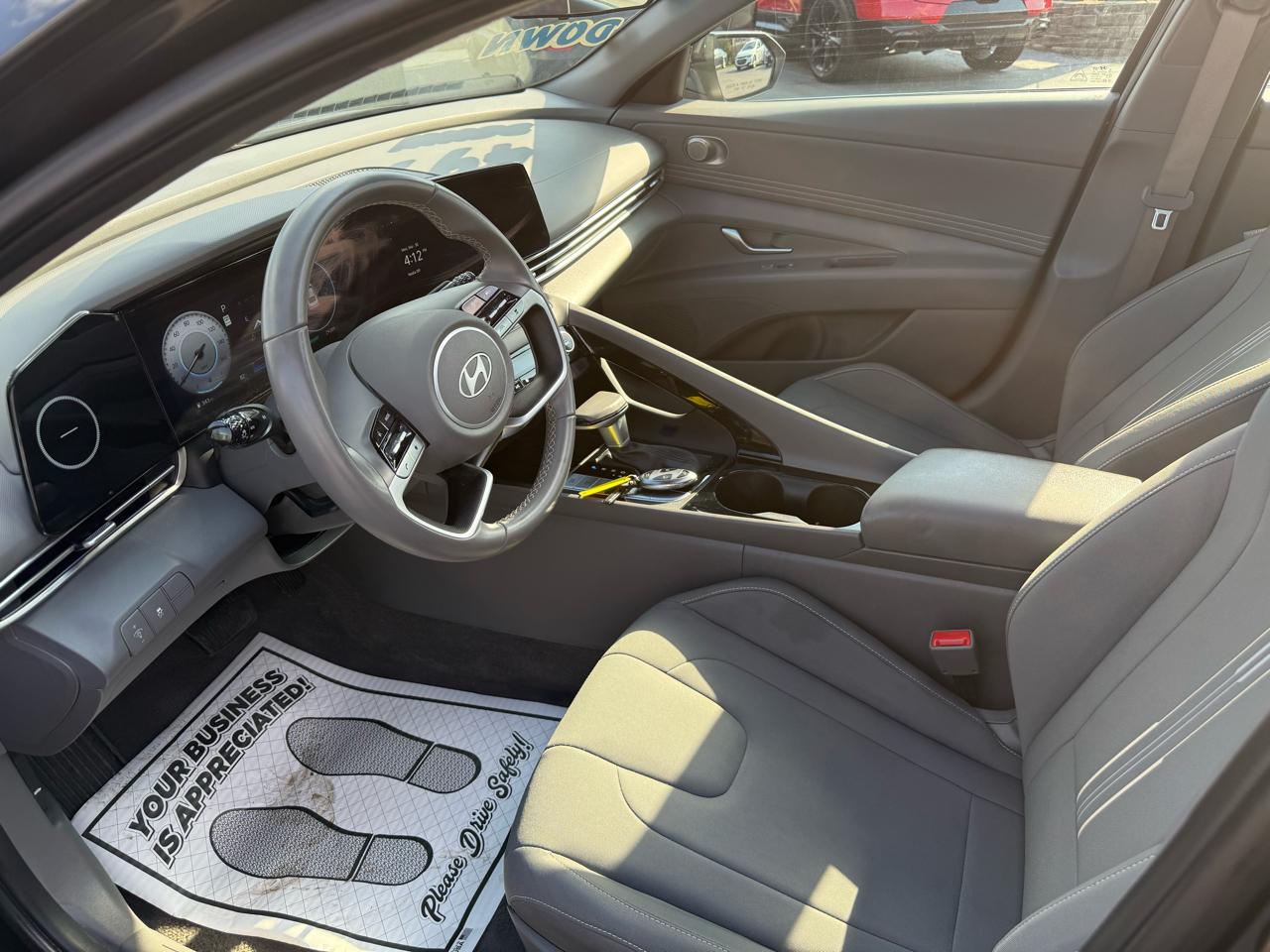 Hyundai Elantra SEL Convenience 2025