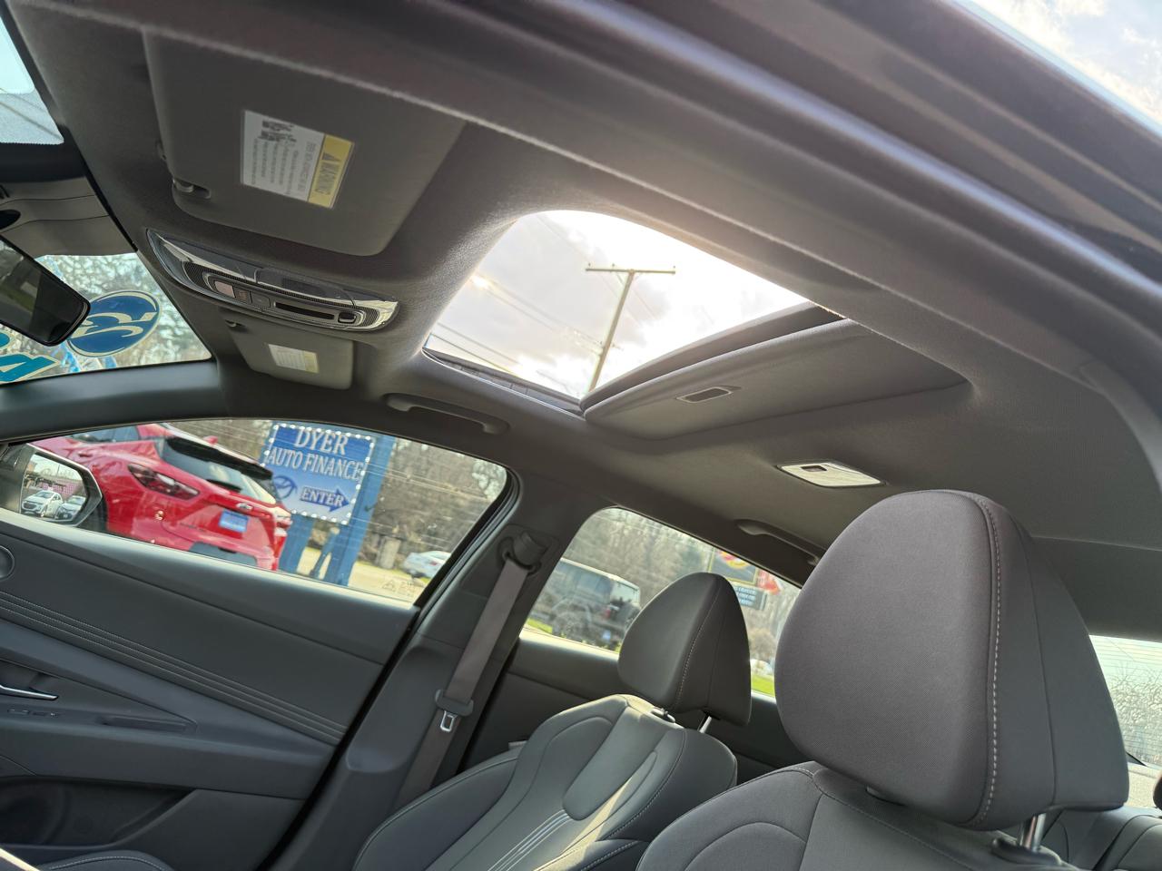 Hyundai Elantra SEL Convenience 2025