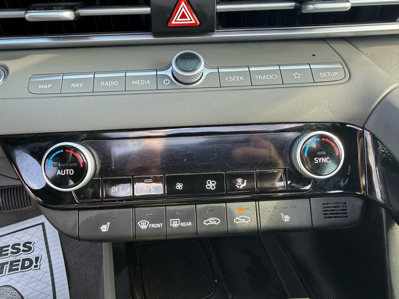 Hyundai Elantra SEL Convenience 2025