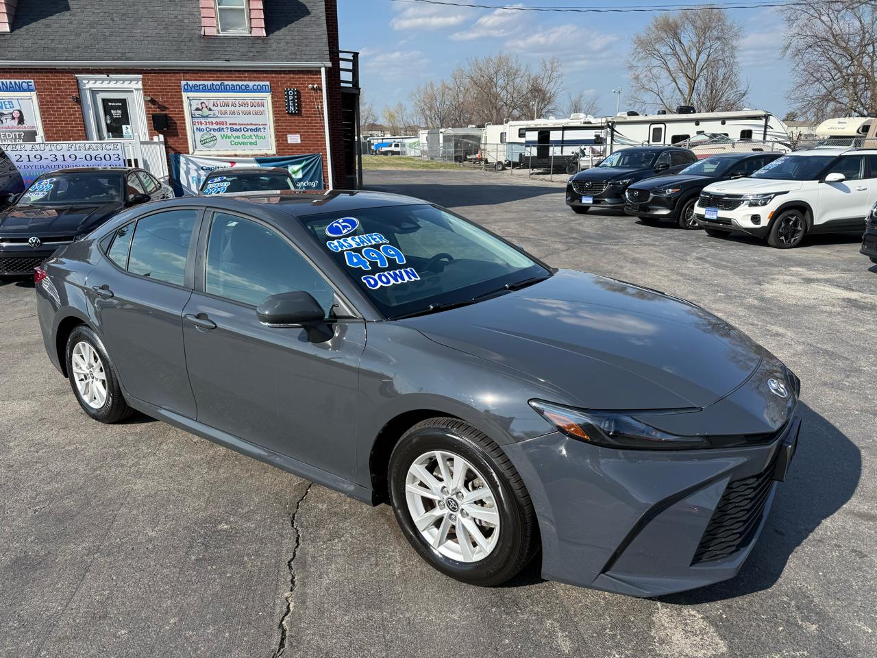 Toyota Camry Hybrid XLE 2025