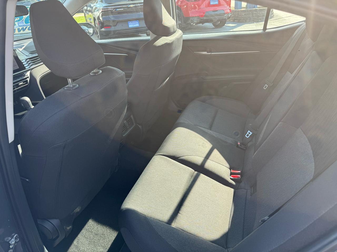 Toyota Camry Hybrid XLE 2025