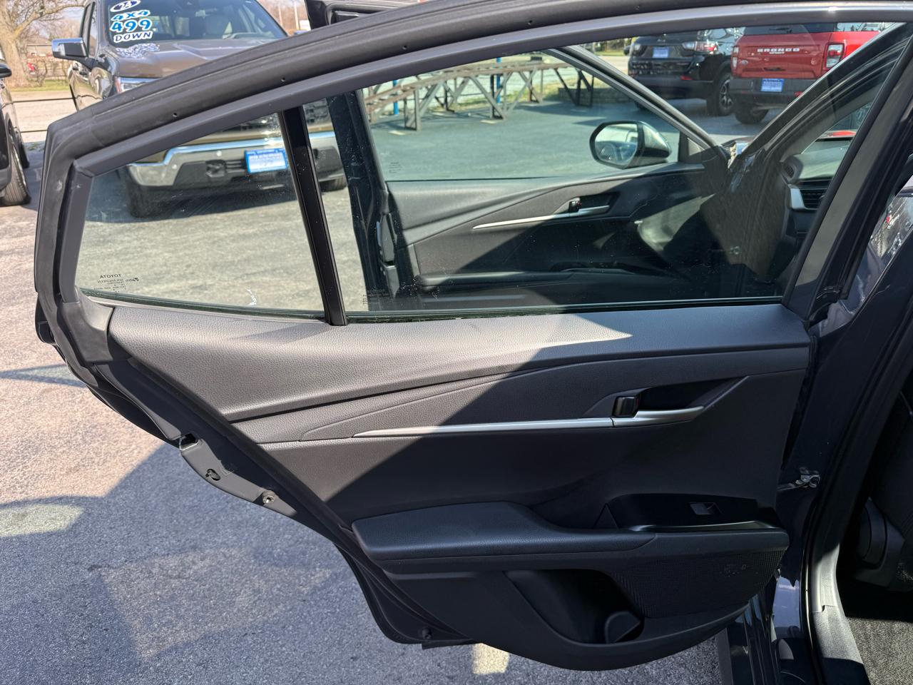 Toyota Camry Hybrid XLE 2025